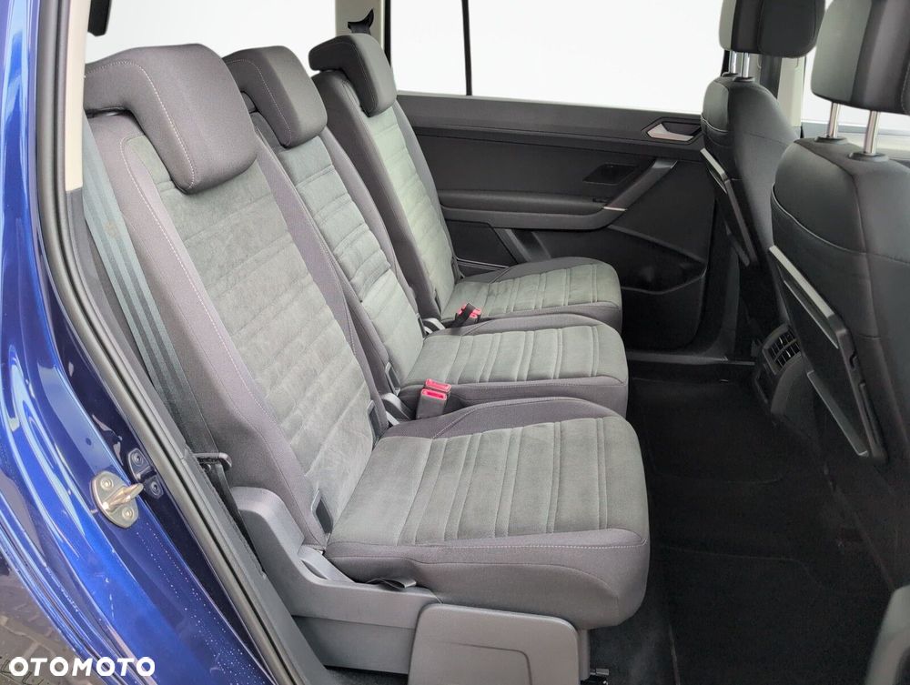 Volkswagen Touran - 13