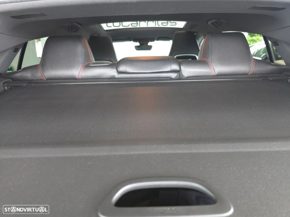 Mercedes-Benz CLA 220 d Shooting Brake AMG Line Aut. — fotografia 16