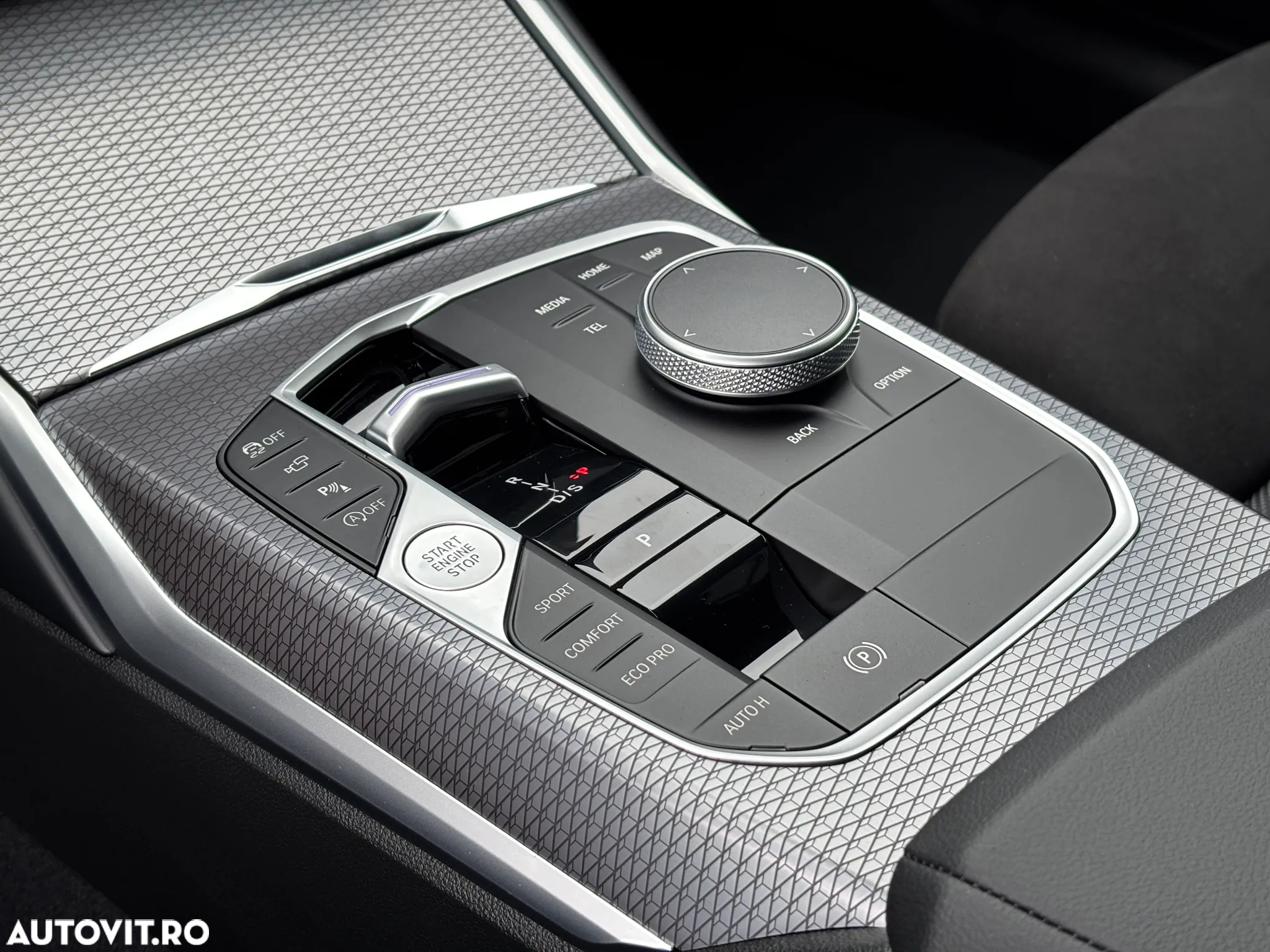 BMW Seria 3 320i xDrive AT - 13