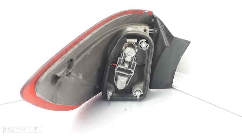 FAROLIM TRASEIRO DIREITO FORD MONDEO IV - 1