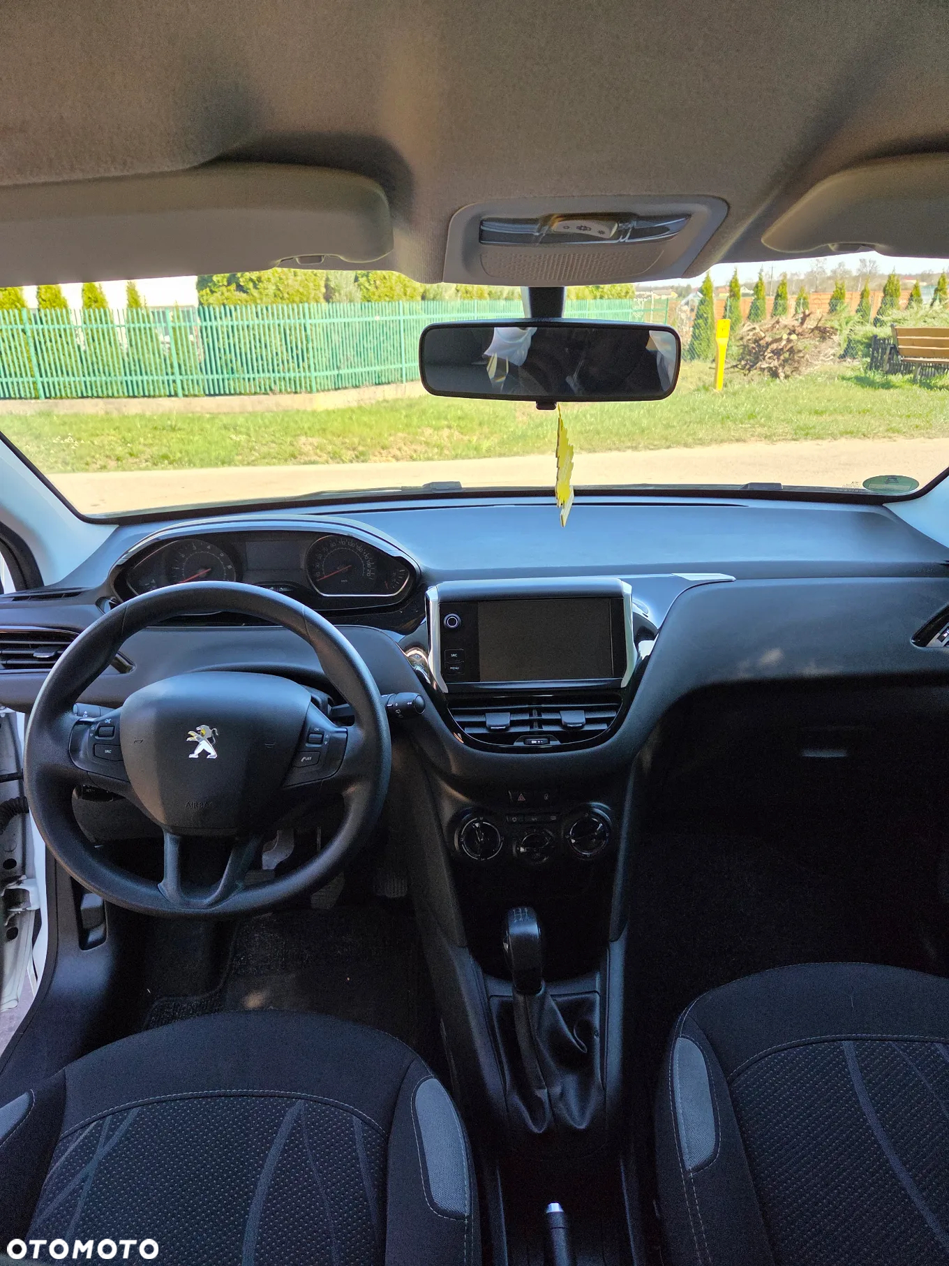 Peugeot 208 - 20