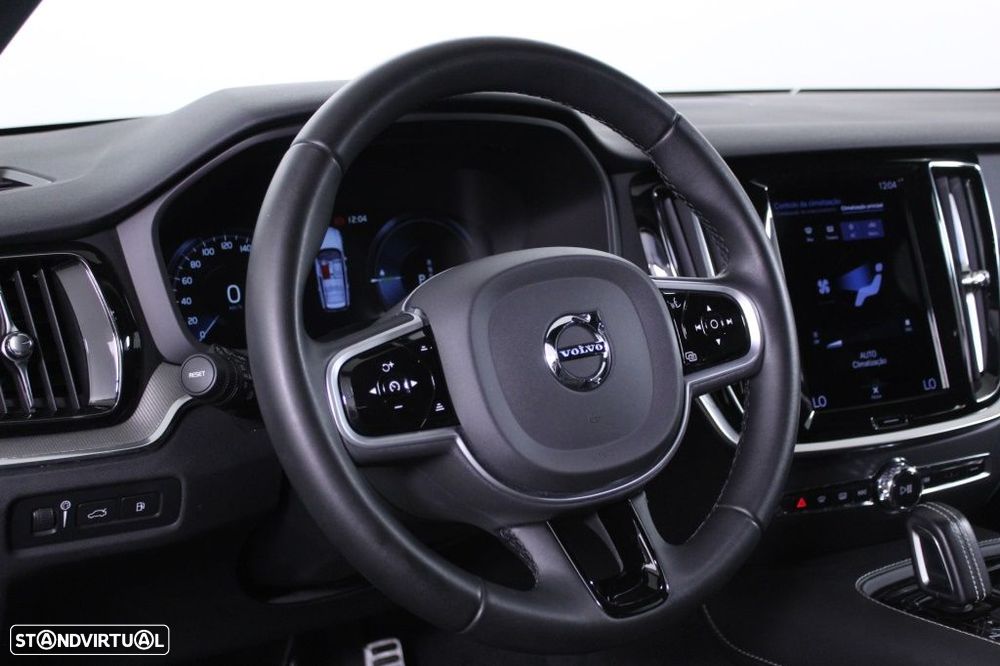 Volvo V60 2.0 T6 AWD TE R-Design - 22