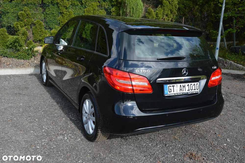 Mercedes-Benz Klasa B 180 CDI (BlueEFFICIENCY) - 21