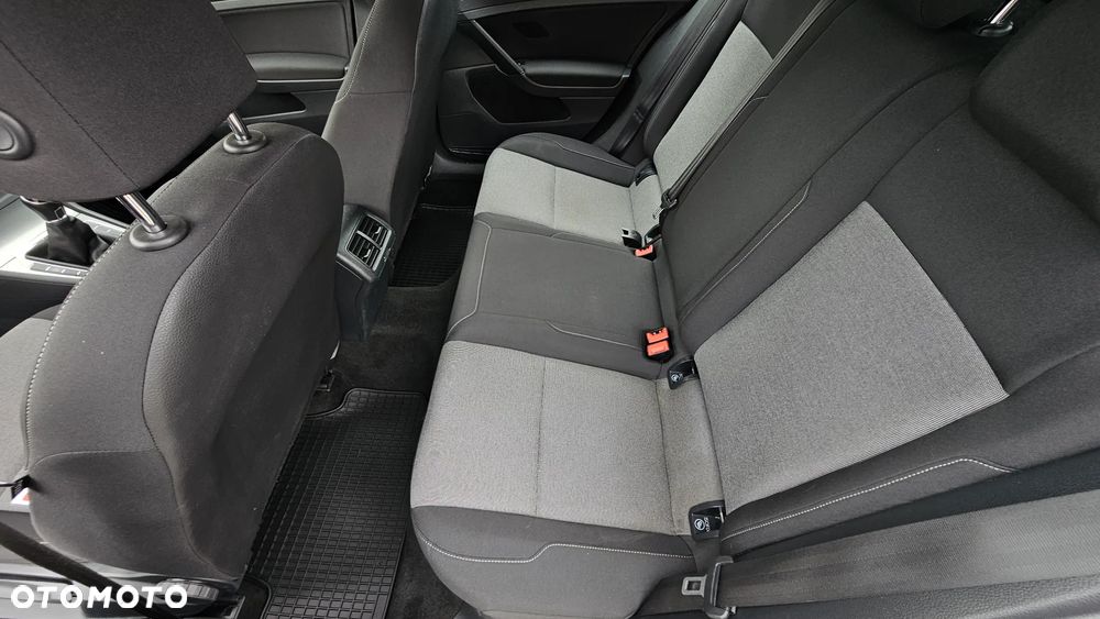 Volkswagen Golf - 19