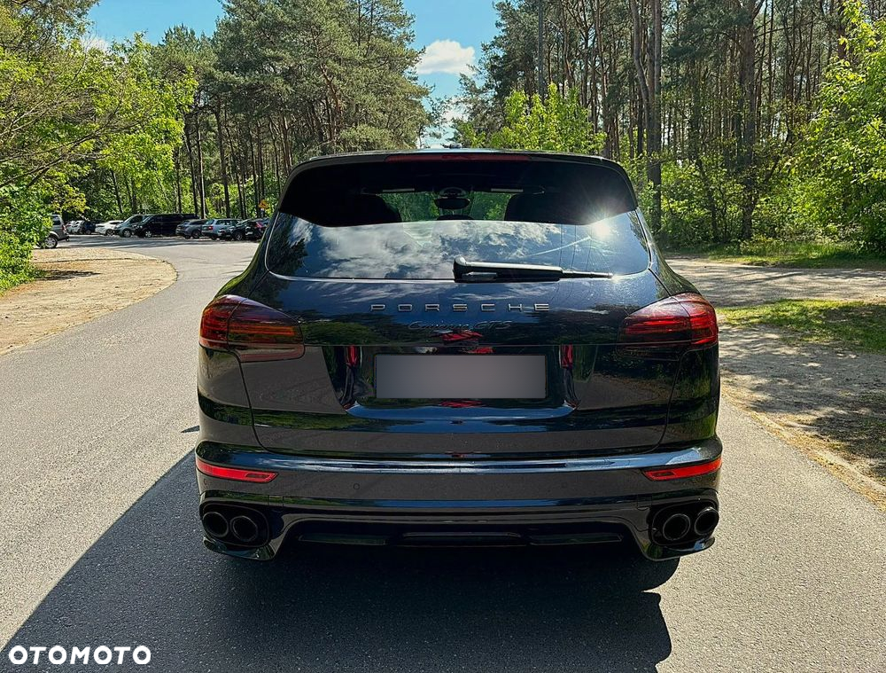Porsche Cayenne GTS - 5