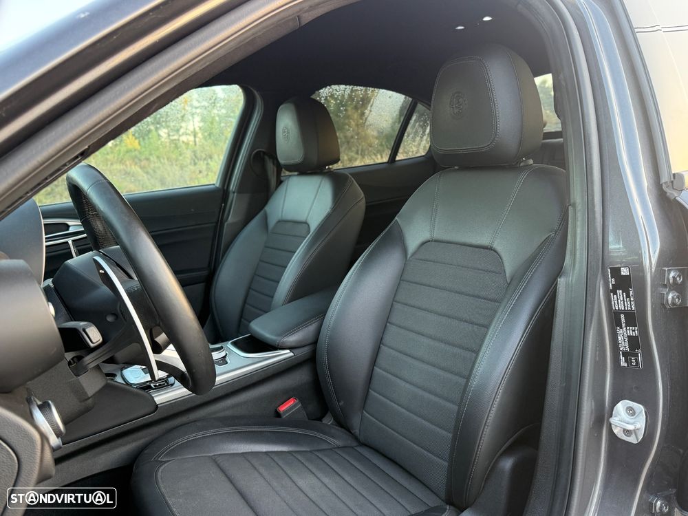 Alfa Romeo Giulia 2.2 D Super AT8 - 24