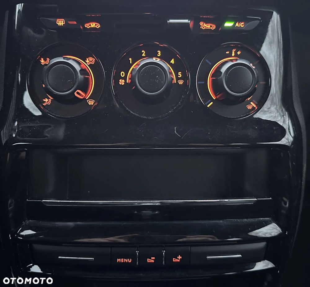 Citroën DS3 PureTech 82 SoChic - 19