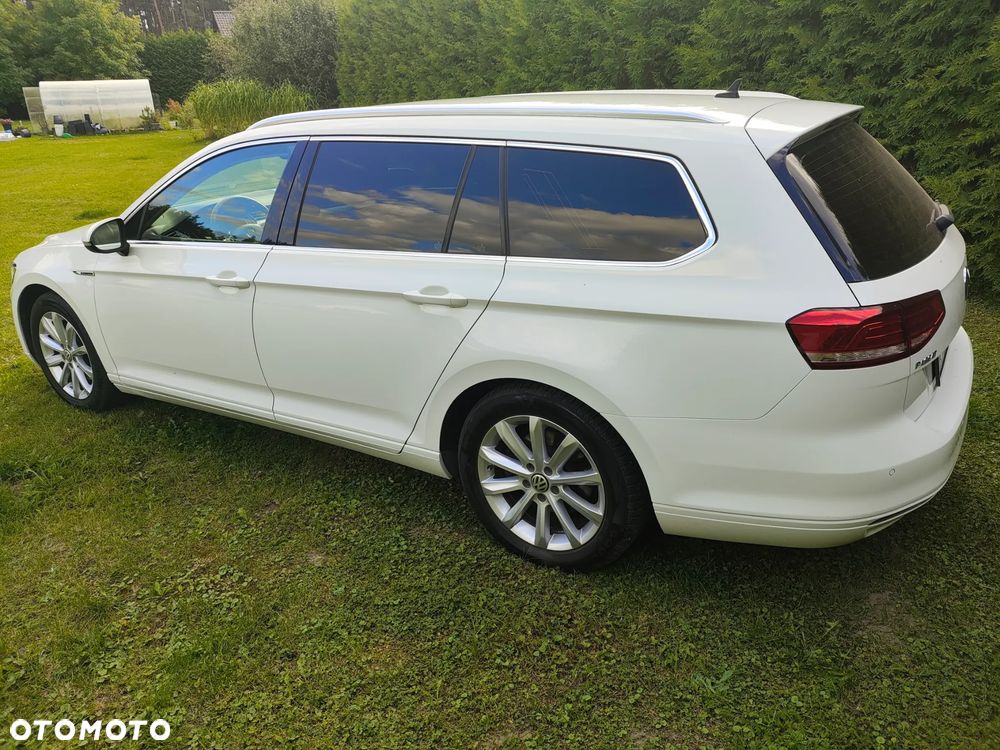 Volkswagen Passat 2.0 TDI (BlueMotion Technology) Comfortline - 4