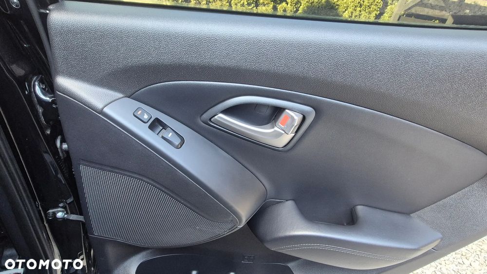 Hyundai ix35 1.7 CRDi 2WD Fifa World Cup Edition - 30