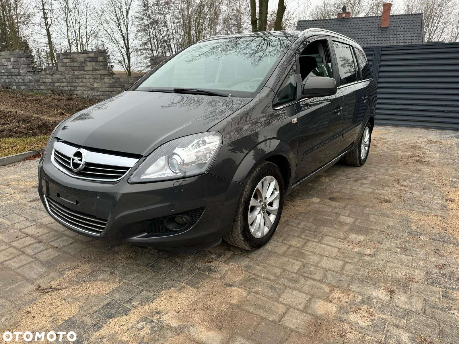 Opel Zafira 1.8 Design Edition - 2
