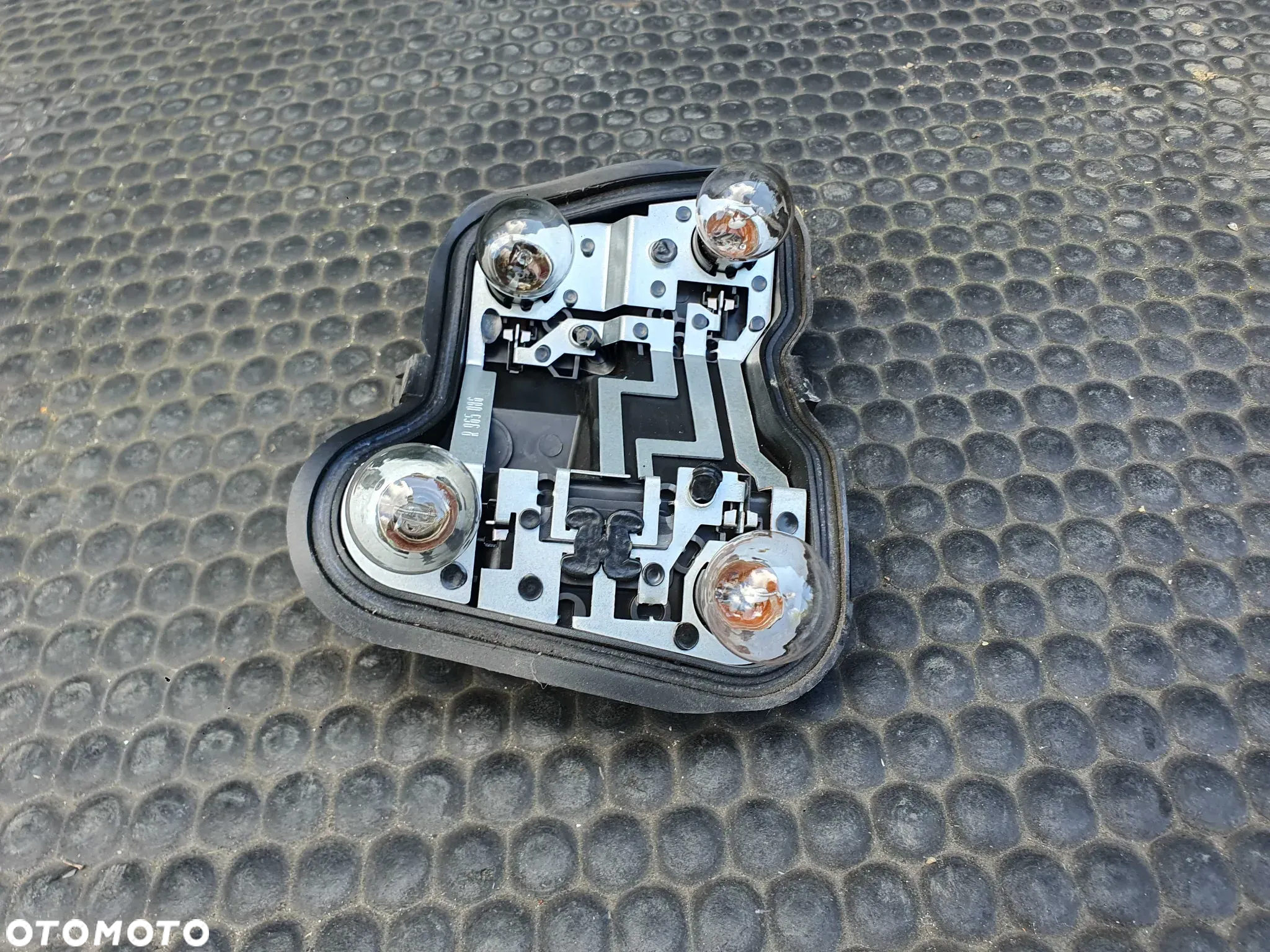 Wklad Lampa Lampy Oprawa Zarowki Mocowanie Tyl Prawy Tylne AUDI A4 B7 Sedan - 13