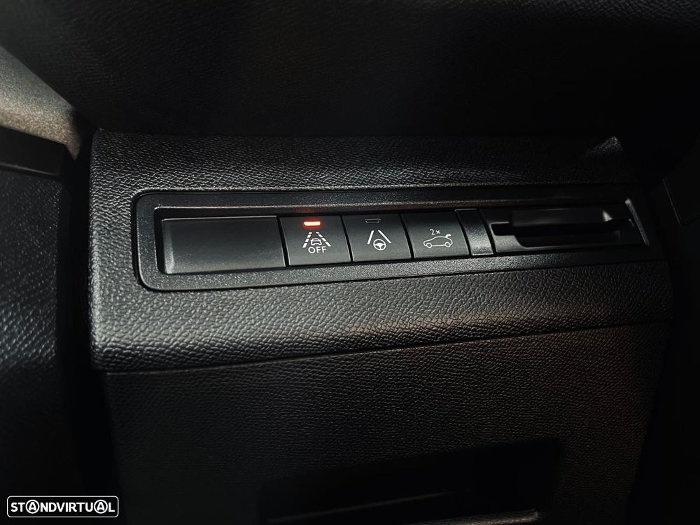 Peugeot 3008 1.5 BlueHDi GT EAT8 - 38