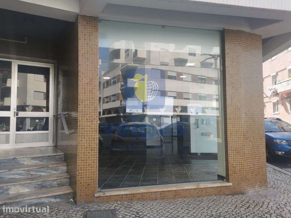 Loja Muito Central, Adaptada para Vários Serviços e Comércio - Grande imagem: 2/9