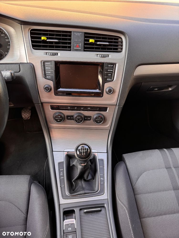 Volkswagen Golf VII 1.6 TDI BMT Trendline - 15