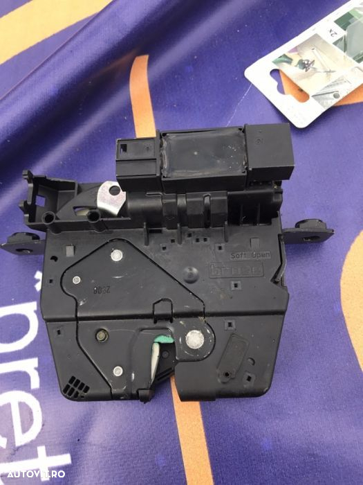 Actuator(broasca) portbagaj cu soft Close 730 f01 - 3