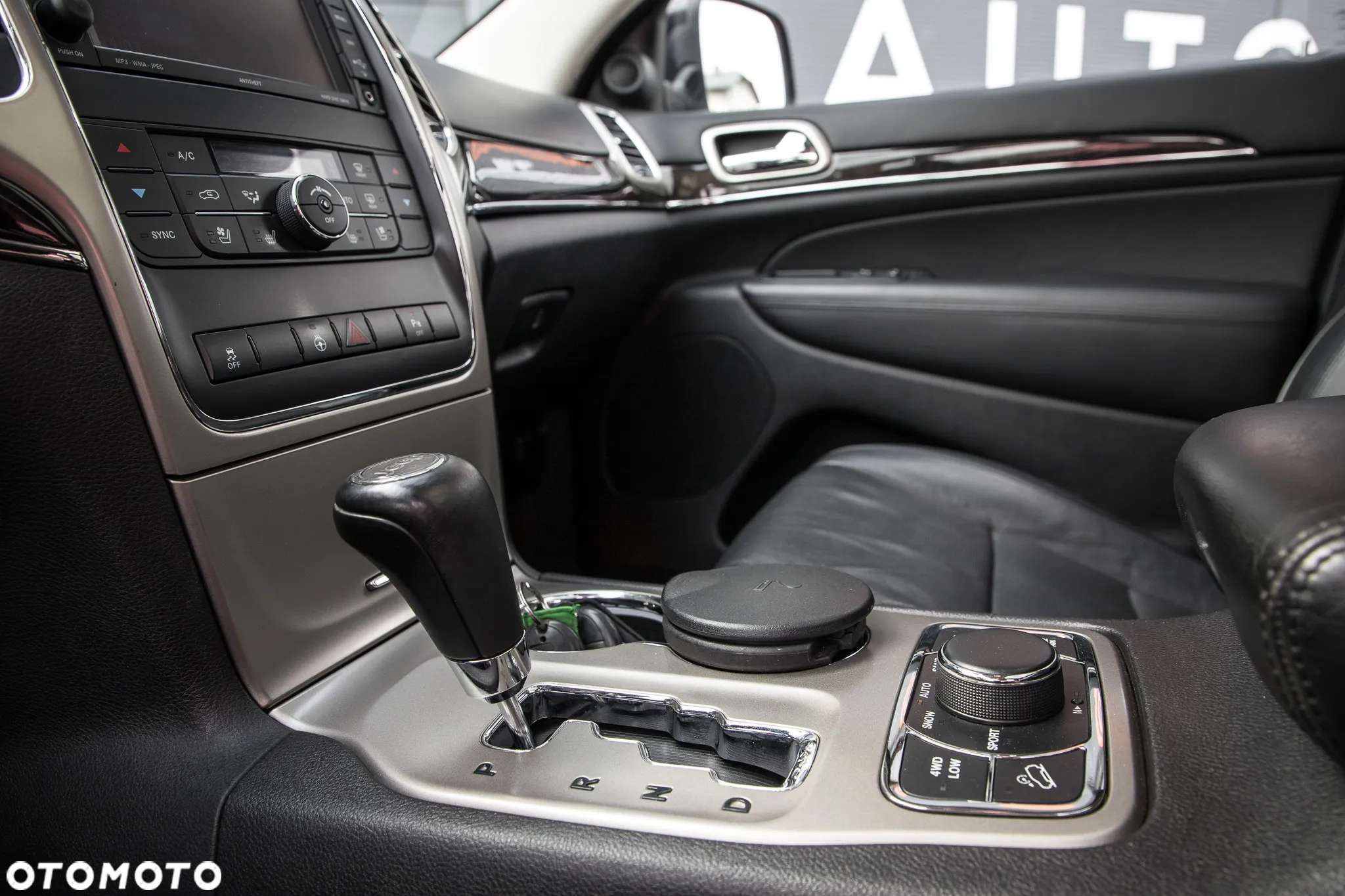 Jeep Grand Cherokee 3.0 CRD Overland - 25