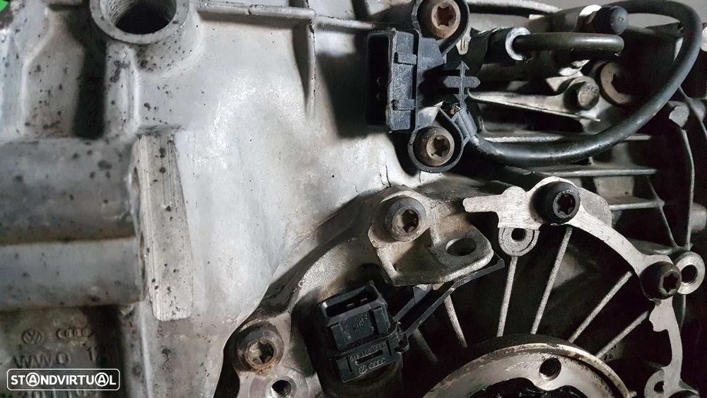 CAIXA DE VELOCIDADES AUDI 80/90 (893) 80 - 6