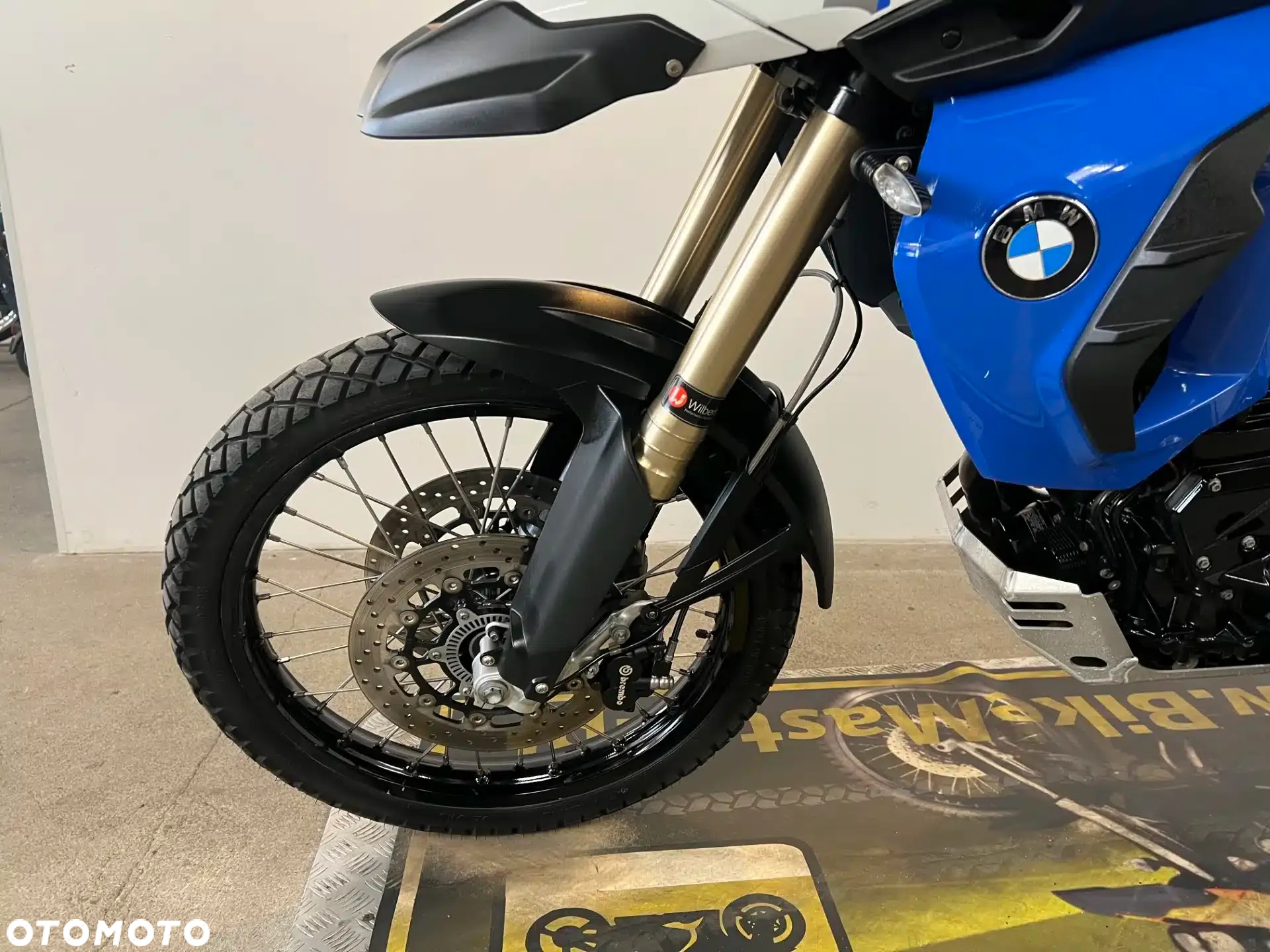 BMW F - 26