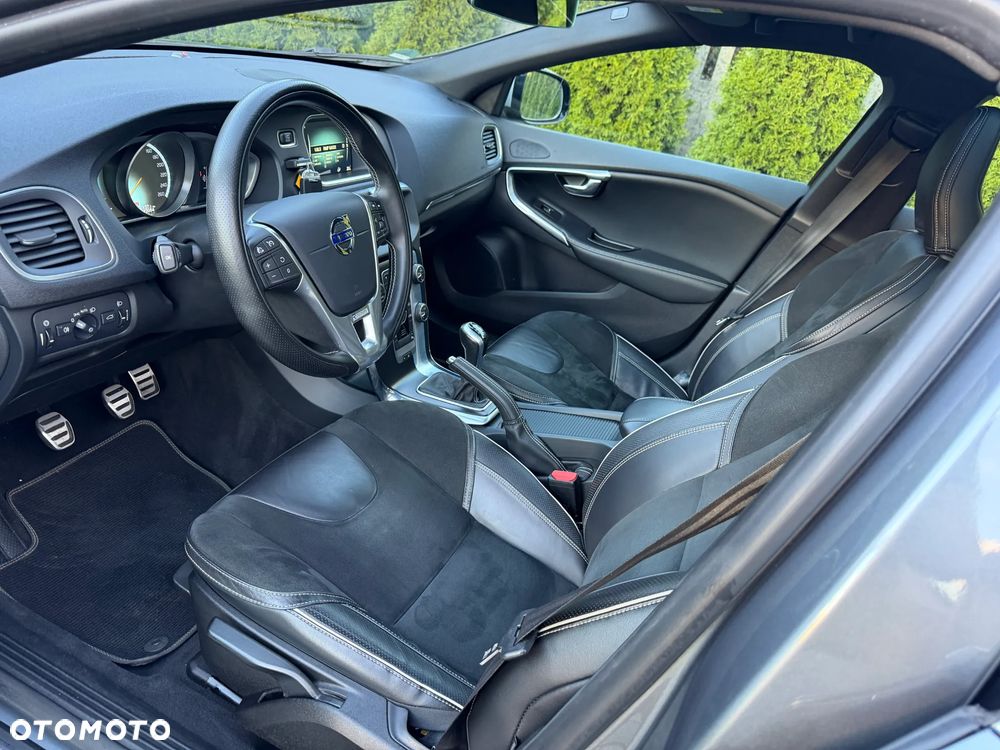 Volvo V40 D4 RDesign - 16