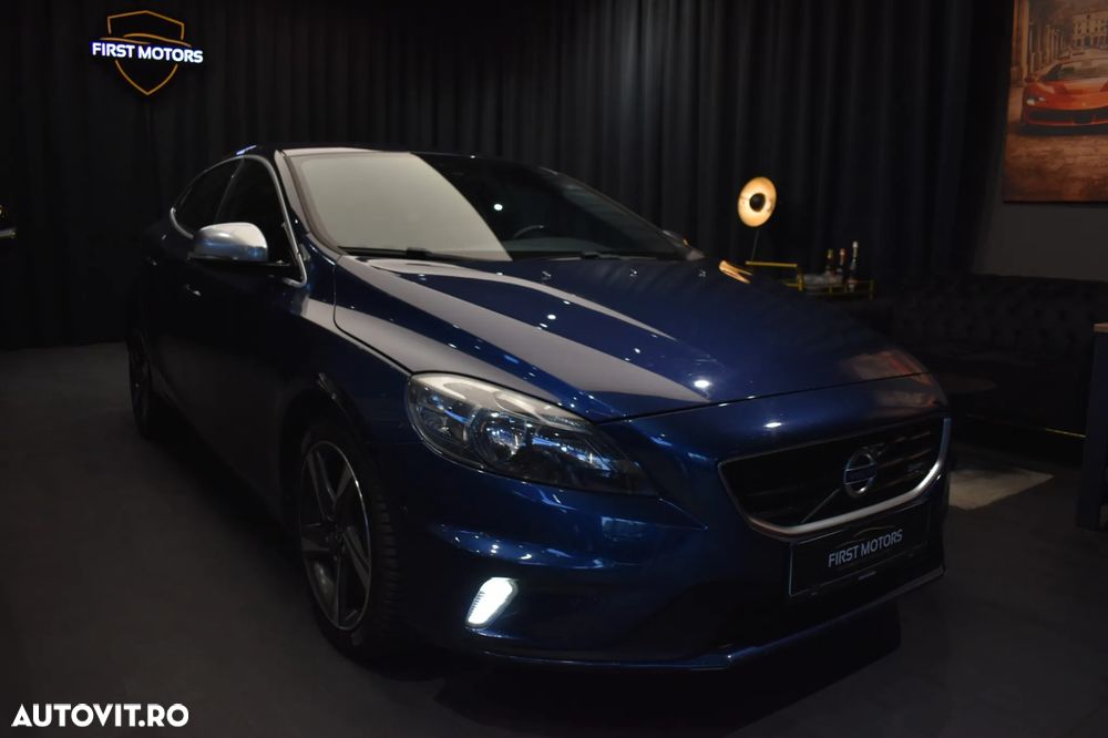 Volvo V40 D3 R-Design - 3