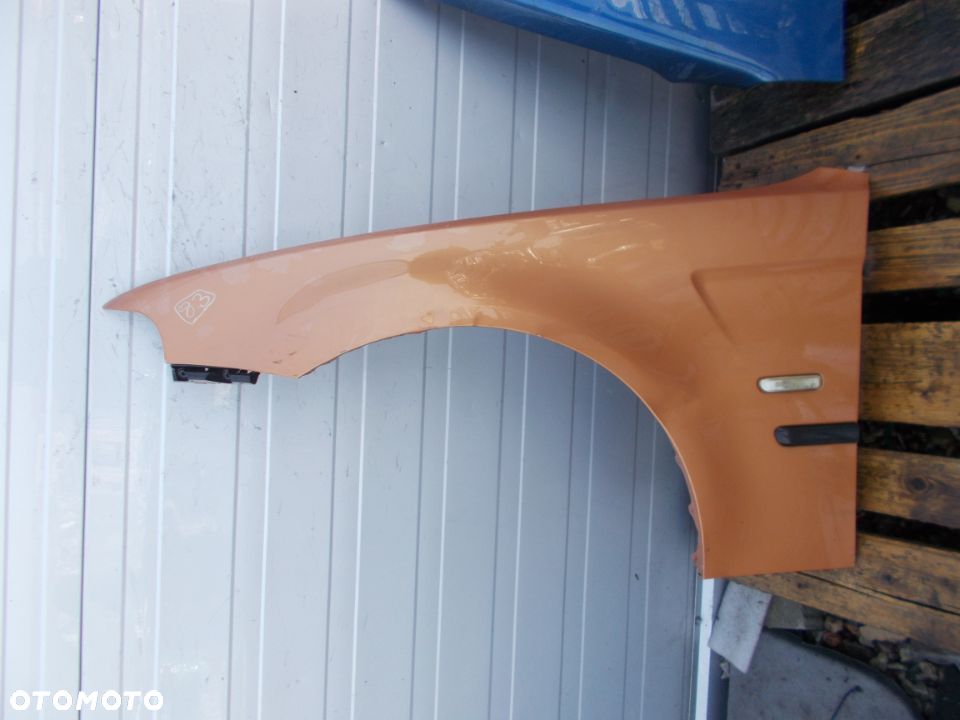 BMW E46 COMPACT BŁOTNIK PRZEDNI LEWY AMBRA MET - 1