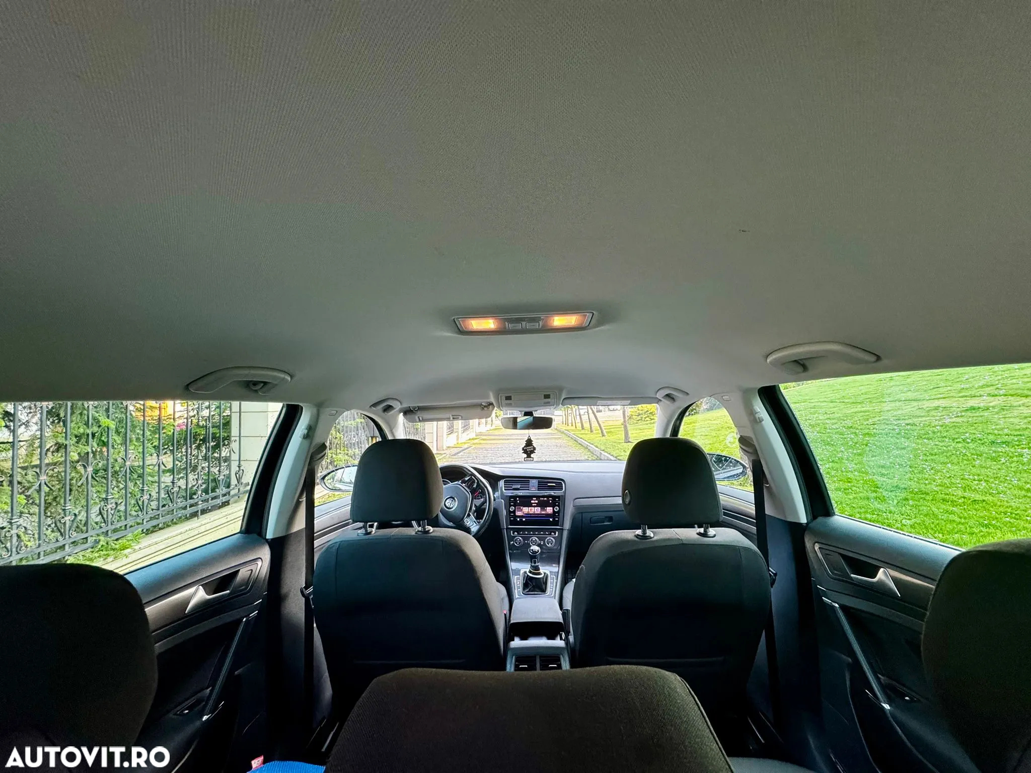 Volkswagen Golf 2.0 TDI Comfortline - 32