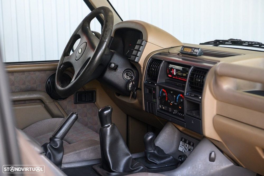 Land Rover Discovery 2.5 TDi - 22