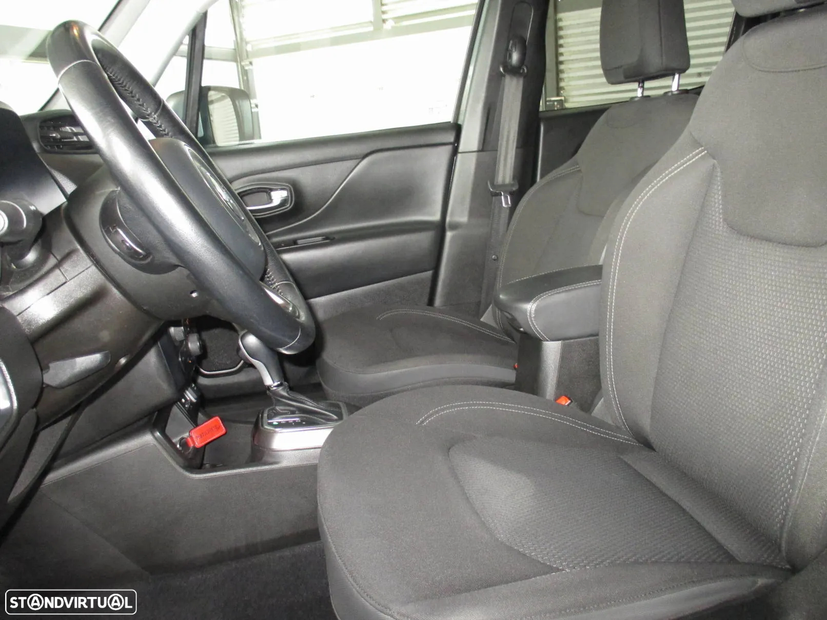 Jeep Renegade 1.6 MJD Limited DCT - 9