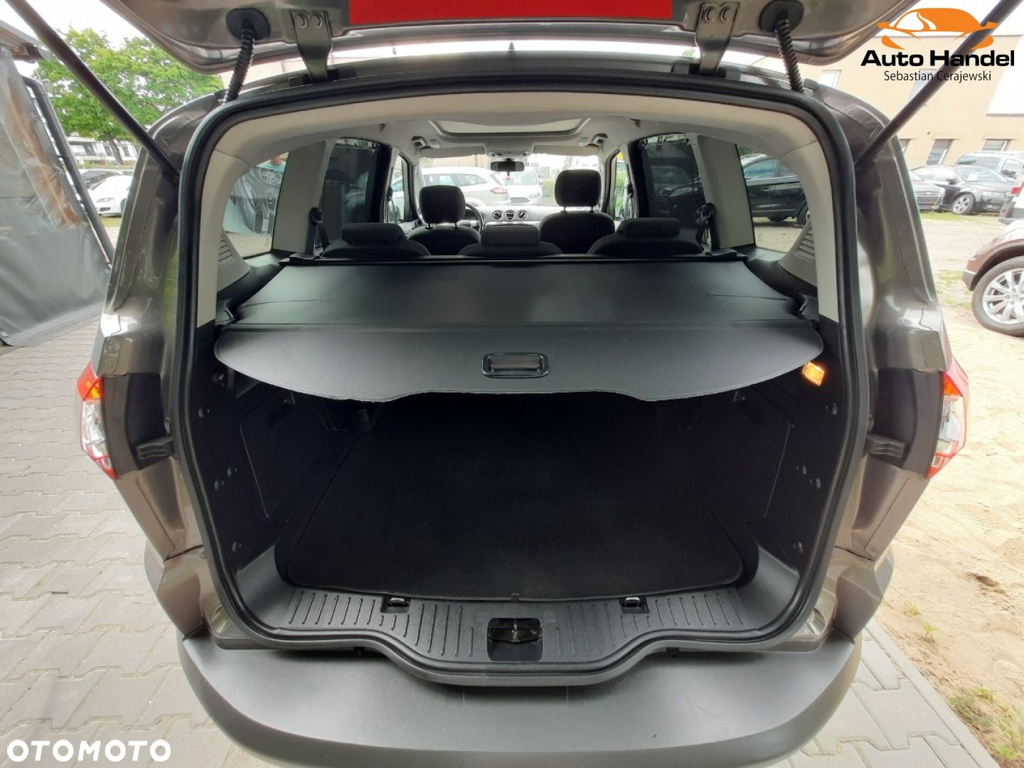Ford S-Max 2.0 TDCi DPF Titanium - 12