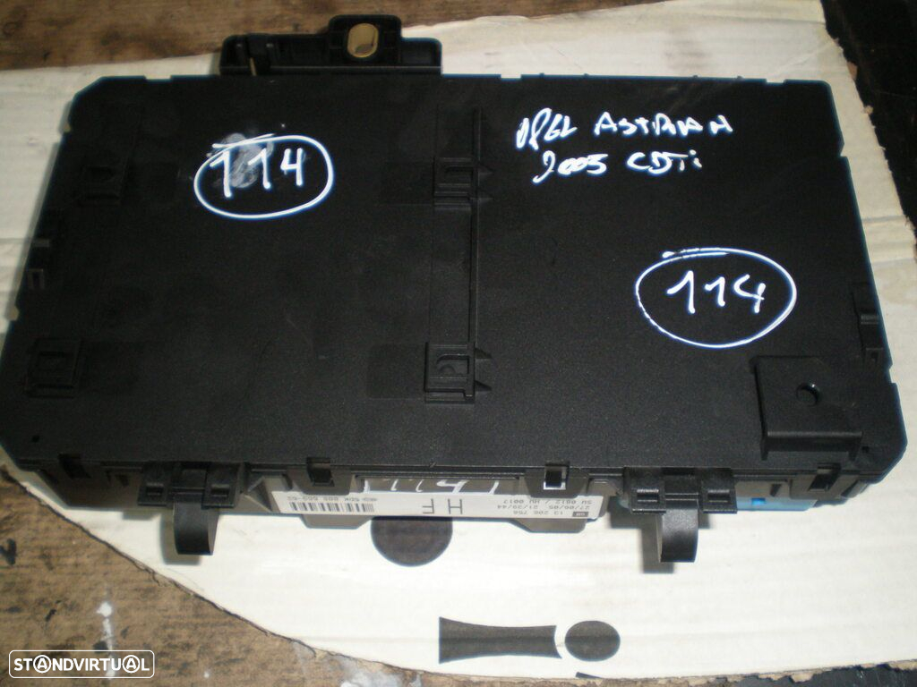 Caixa Fusiveis 13206758 OPEL ASTRA H 2005 CDTI HELLA - 2