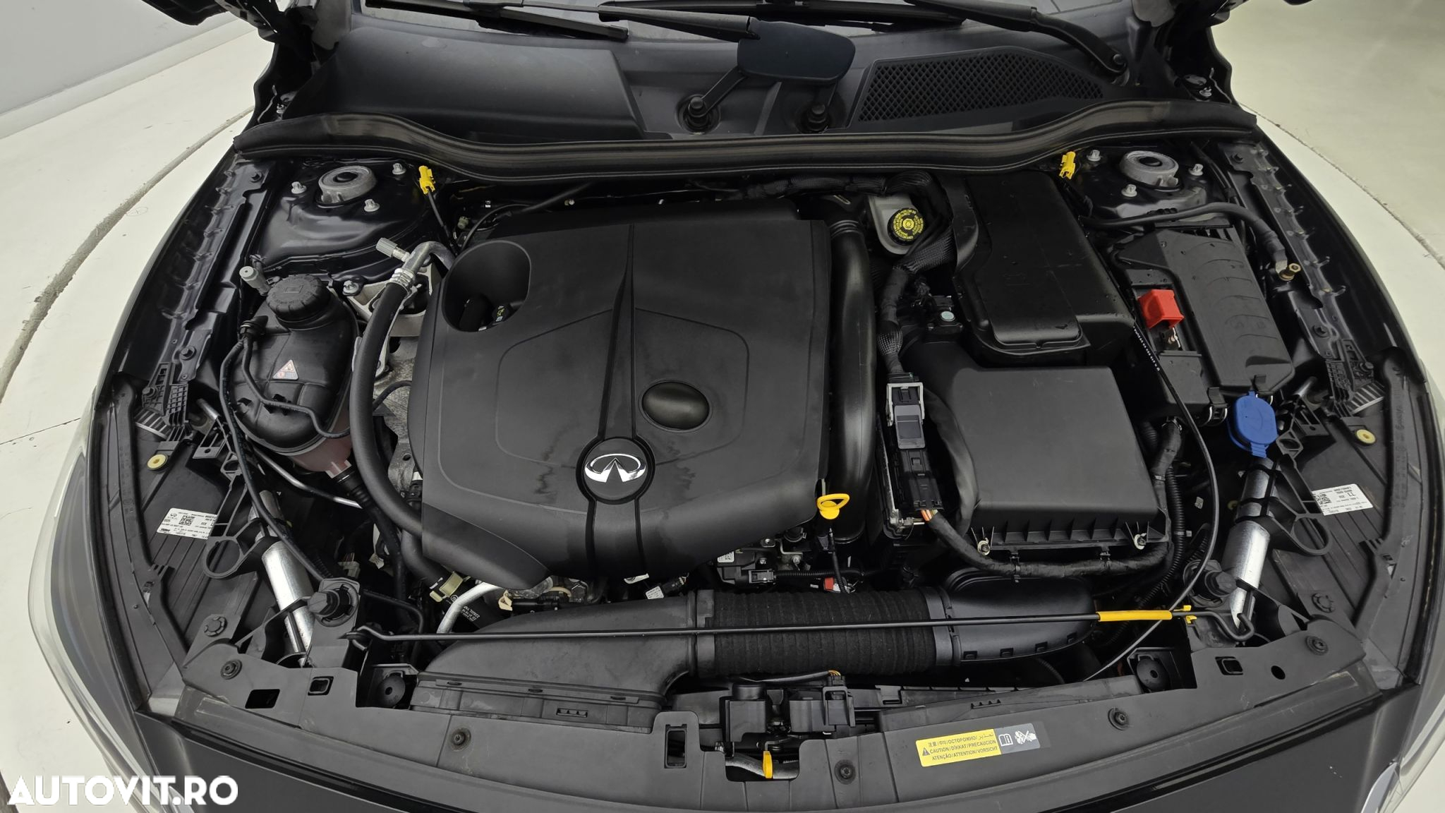 Infiniti Q30 - 24