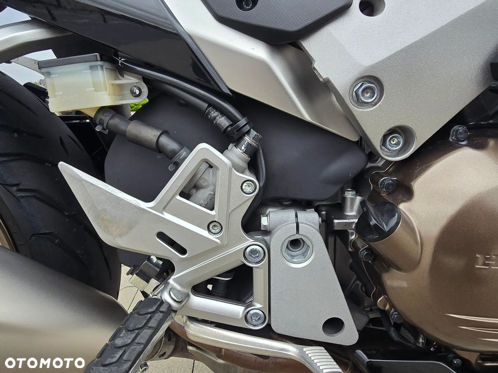 Honda VFR - 26