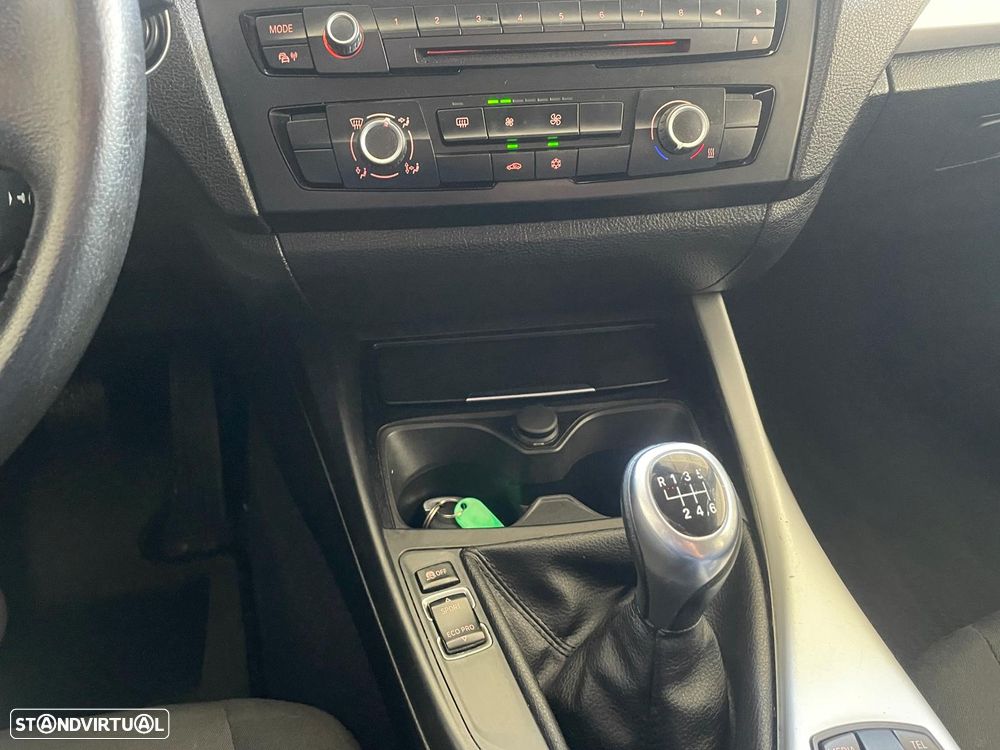 BMW 116 d Sport Line - 12