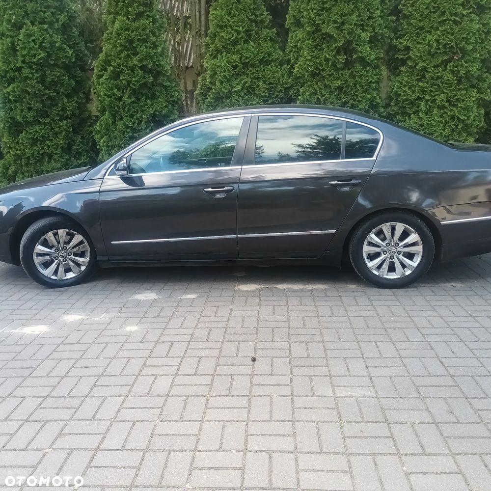 Volkswagen Passat 2.0 FSI Sportline - 8