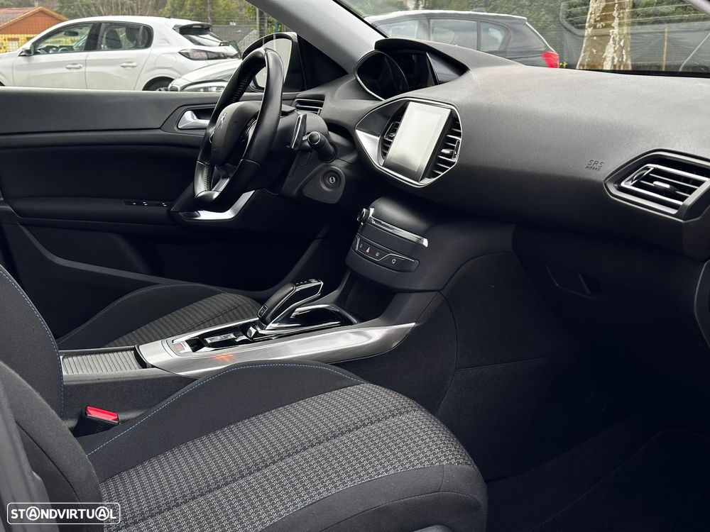 Peugeot 308 SW 1.5 BlueHDi Style EAT8 - 29