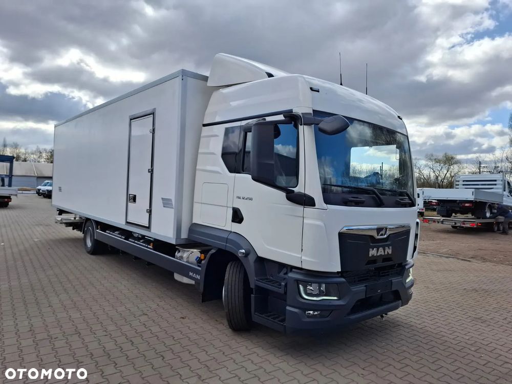 MAN MAN TGL 12.250 4x2 BL CH - 26