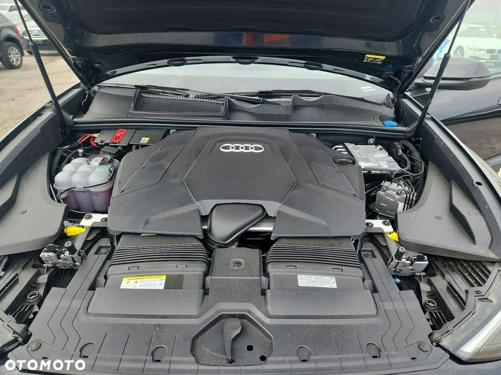 Audi Q8 55 TFSI quattro tiptronic - 11
