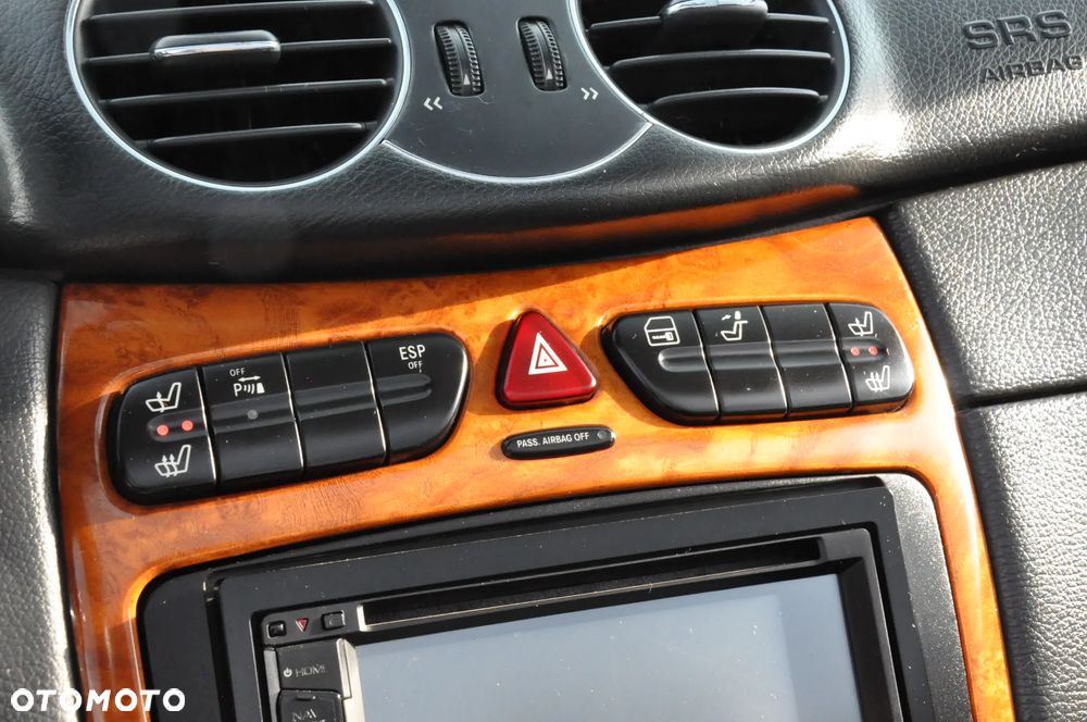 Mercedes-Benz CLK - 21