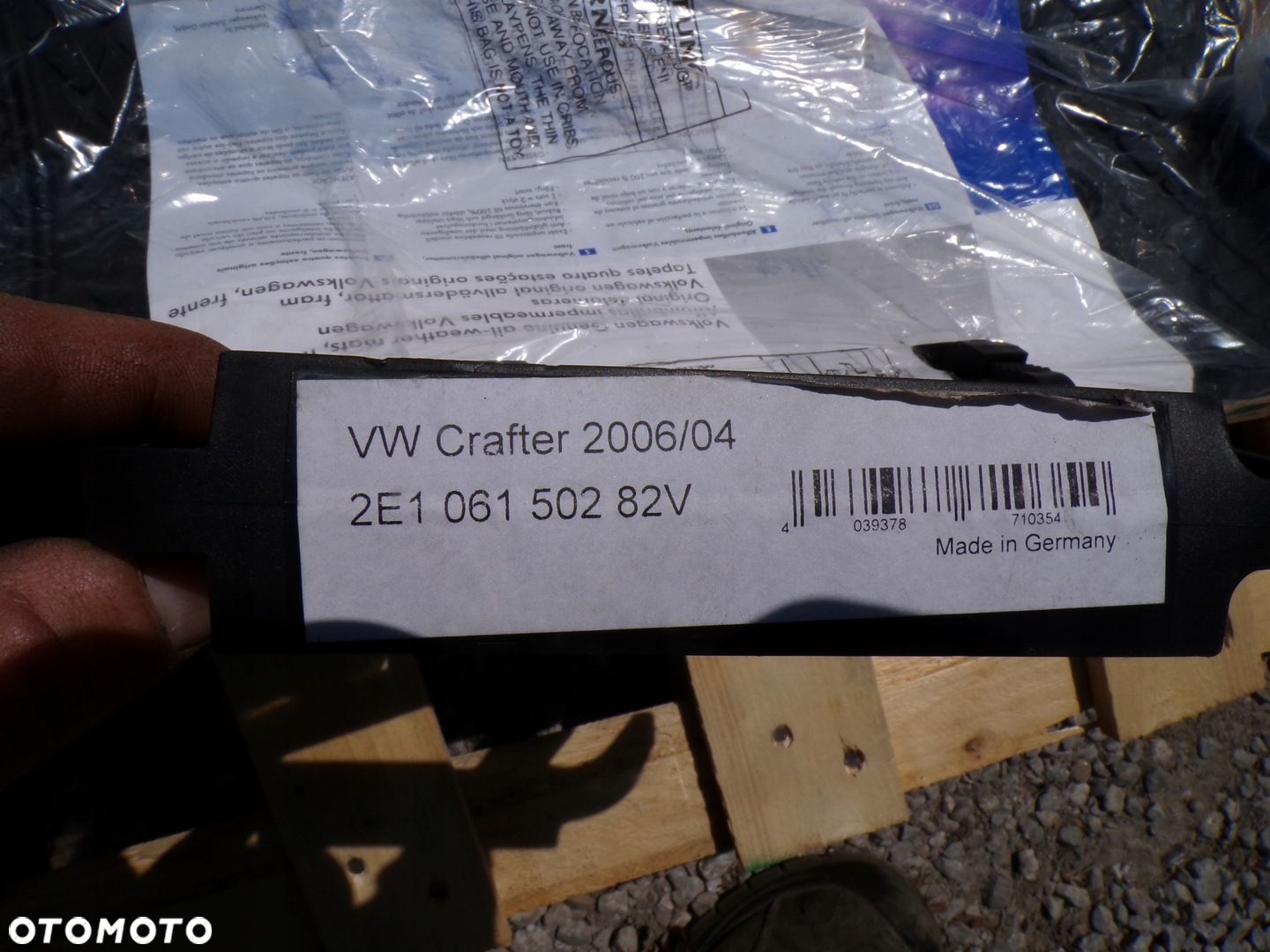 DYWANIKI GUMOWE VOLKSWAGEN CRAFTER 06-16 KOMPLET 2SZT 2E106150282V ORYGINAŁ - 3