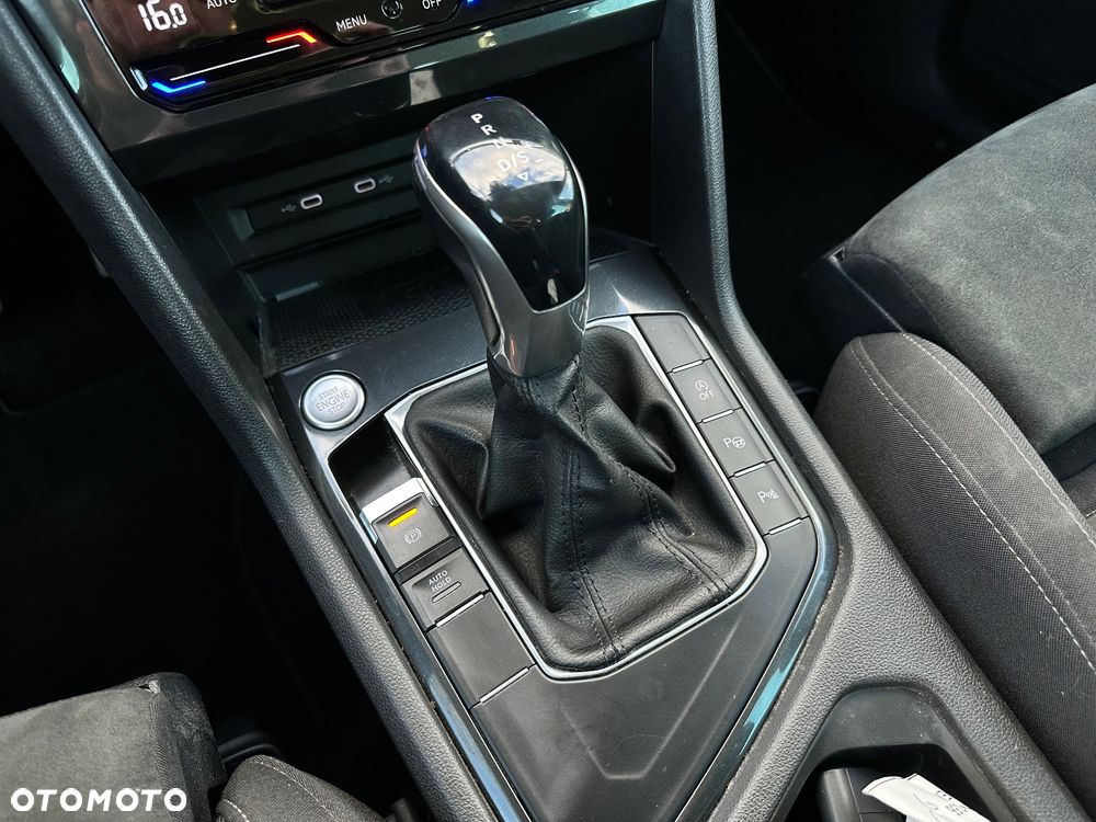 Volkswagen Tiguan - 34