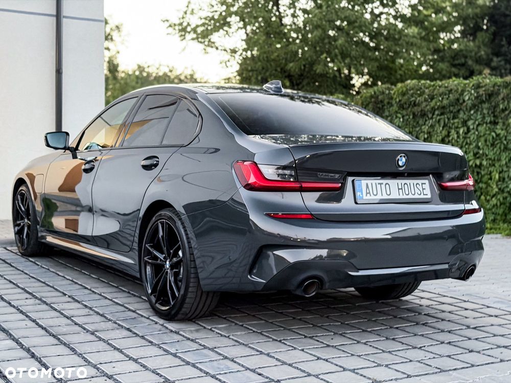 BMW Seria 3 330e M Sport - 17
