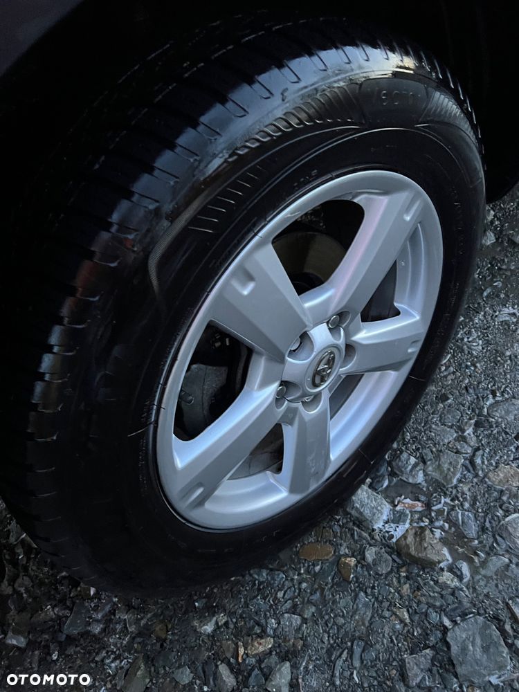 Toyota RAV4 2.2 D-4D 4x4 - 7
