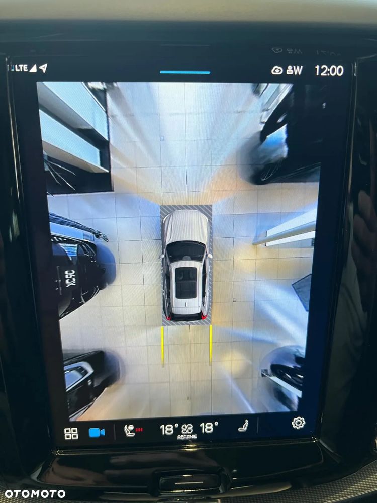 Volvo XC 60 B5 B AWD Plus Dark - 18