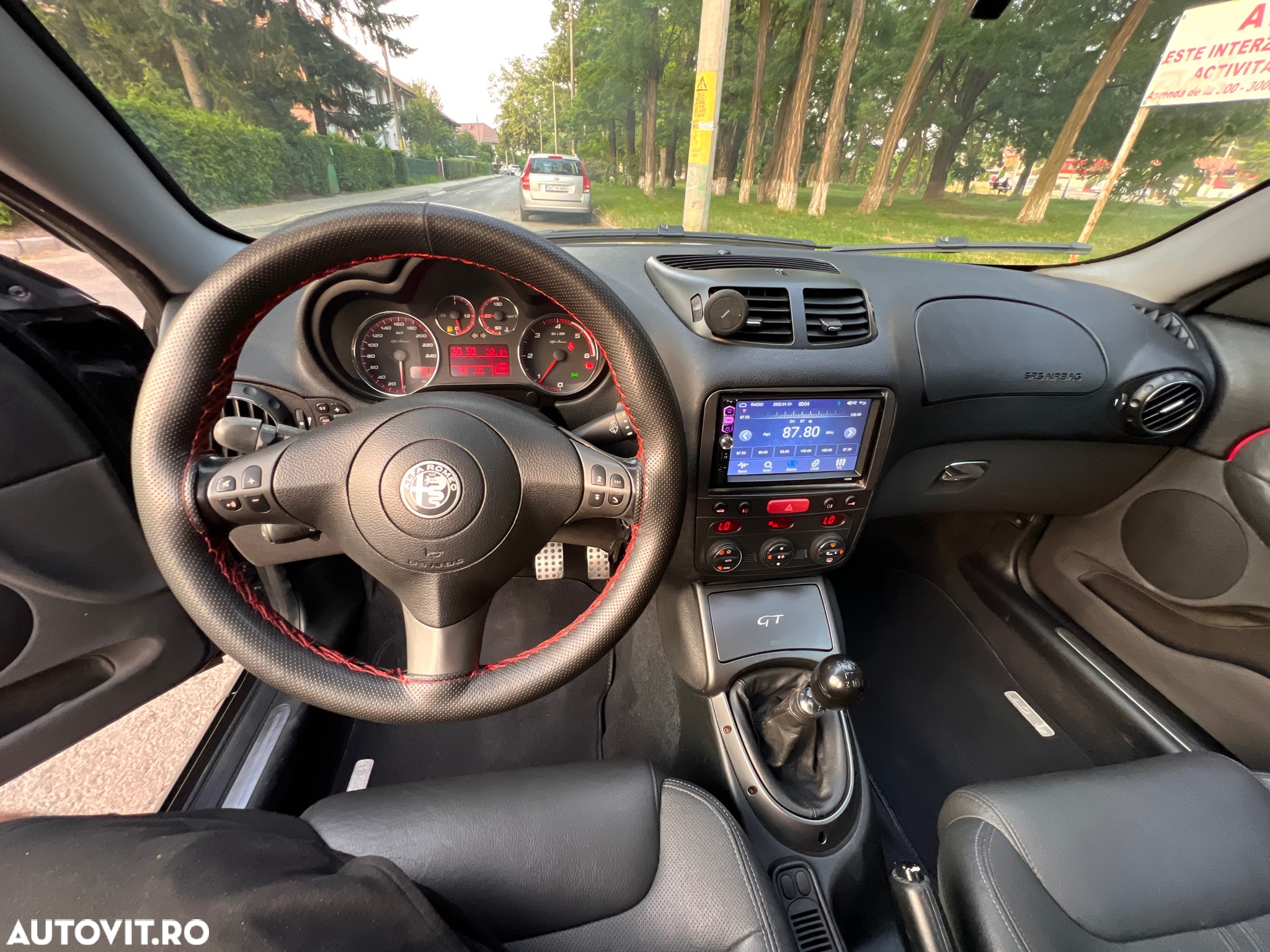 Alfa Romeo GT 1.9 Multijet Distinctive - 18