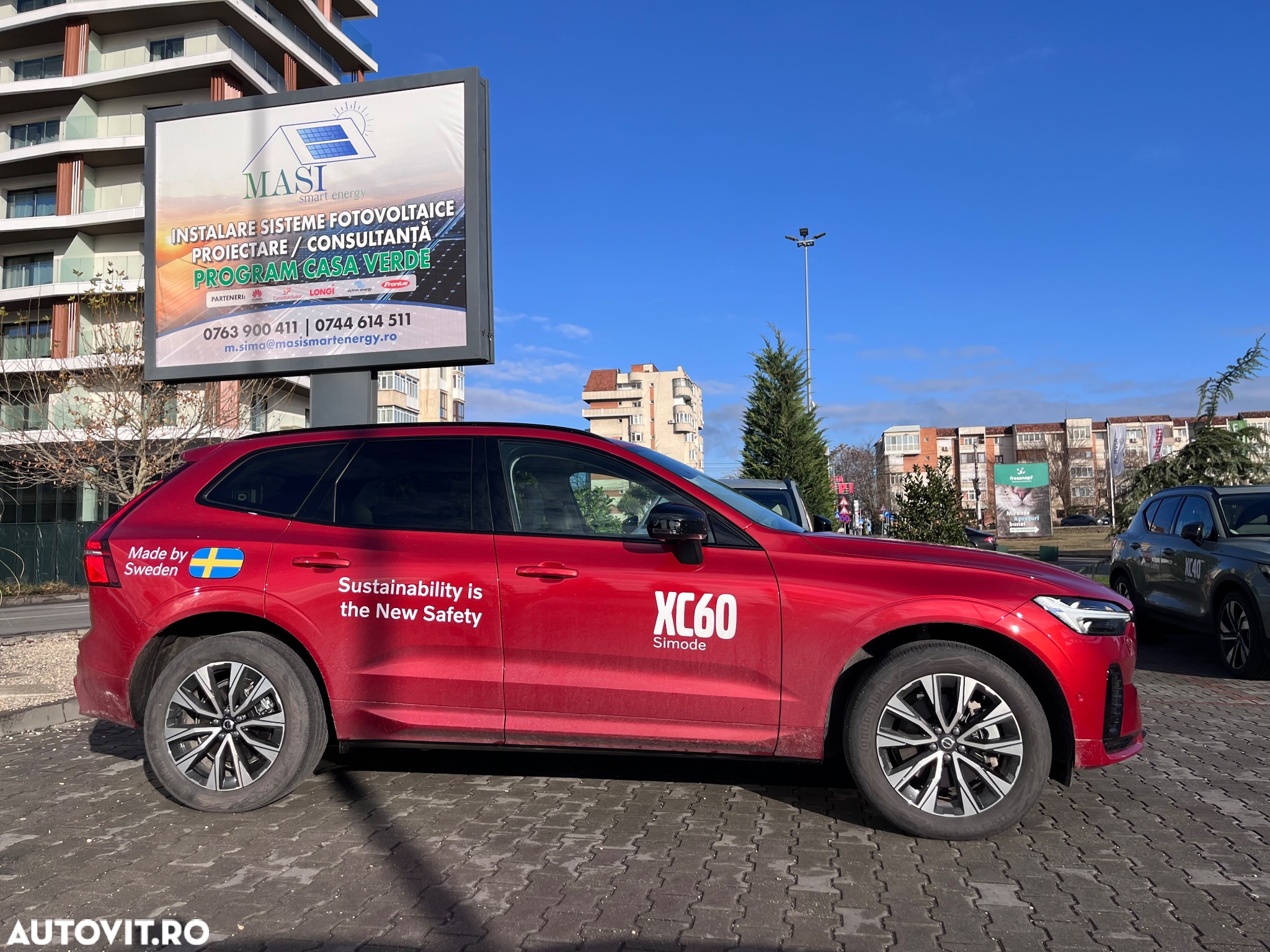 Volvo XC 60 B4 MHEV AT AWD Plus Dark - 3