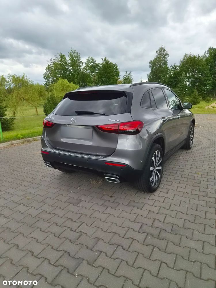 Mercedes-Benz GLA 220 d 4-Matic - 8