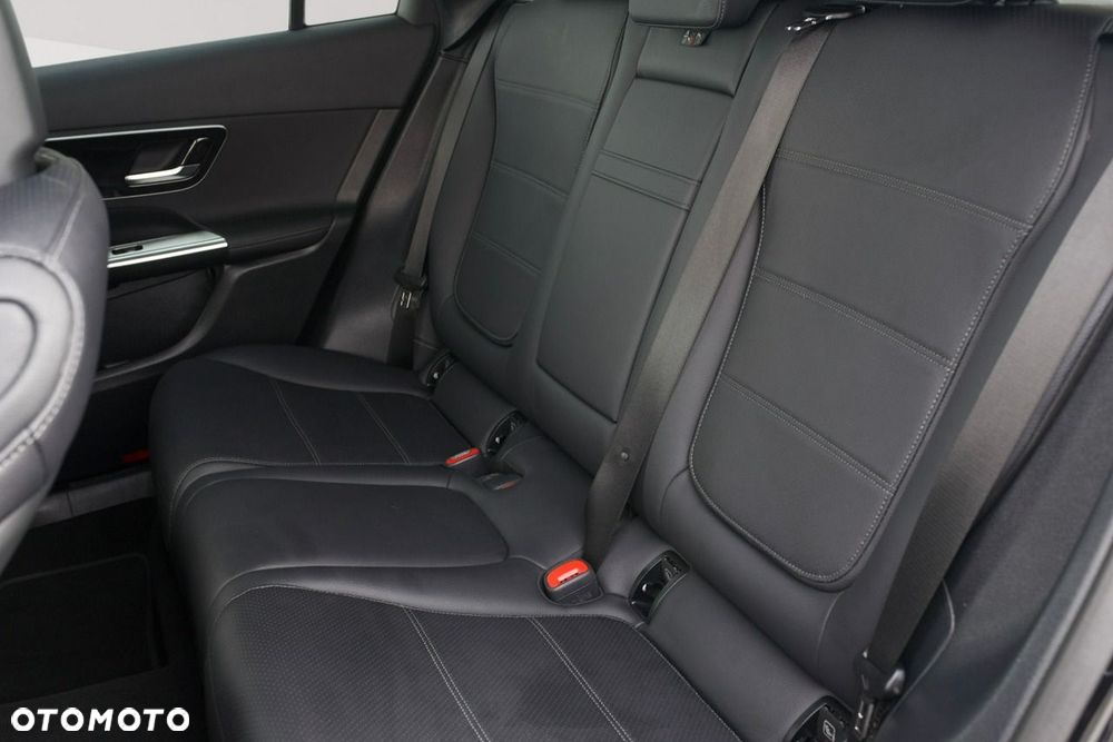 Mercedes-Benz GLC - 27