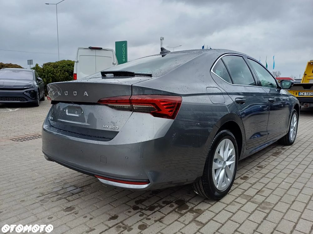 Skoda Octavia 1.5 TSI mHEV Drive Selection DSG - 6