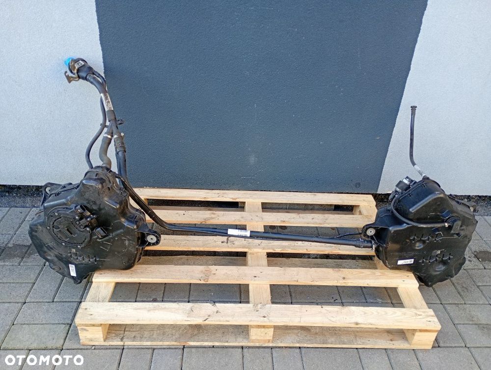 zbiornik adblue pompa przewód bmw 3 g20 g21 2.0 d 190 km 7418879 7454338 - 6