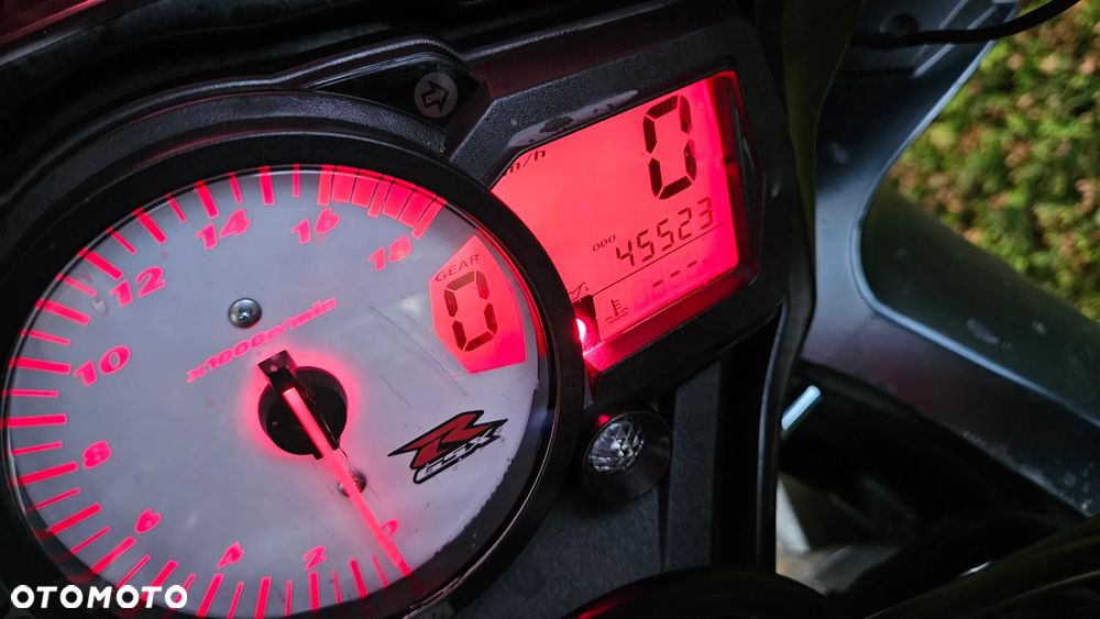 Suzuki GSX-R - 17